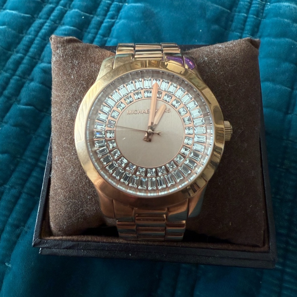 Michael kors rose gold crystal ring face MK6533 wristwatch